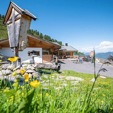 Balbach Alm * اوتز